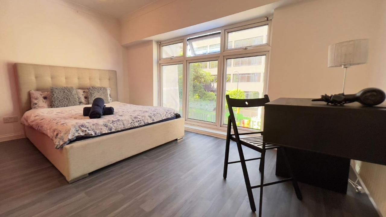 Aldgate Rooms Лондон Екстериор снимка