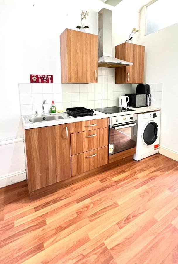 Aldgate Rooms Лондон Екстериор снимка